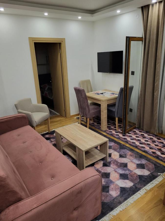 Lux Apartmani Bajova Cetinje Dış mekan fotoğraf