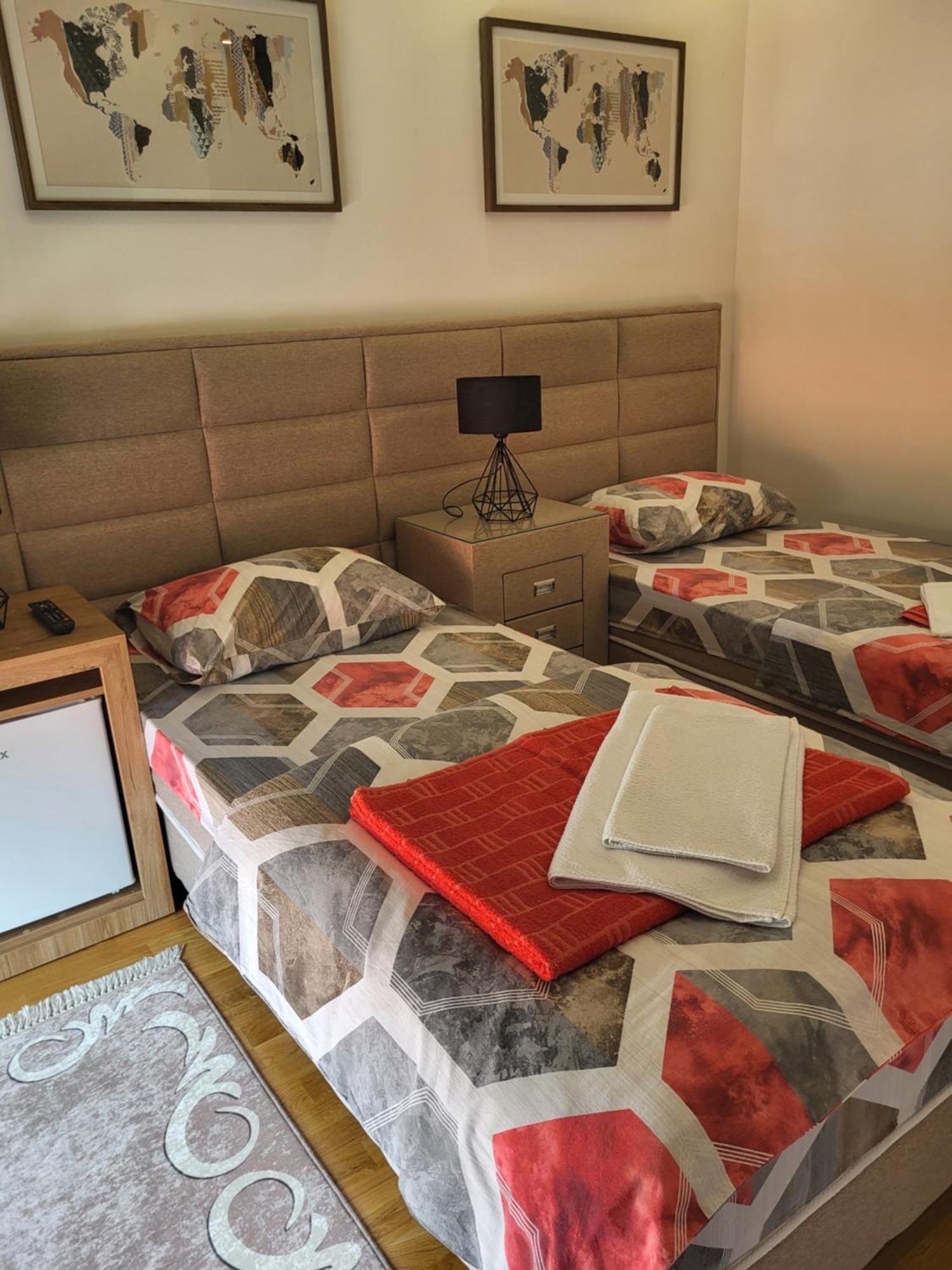 Lux Apartmani Bajova Cetinje Dış mekan fotoğraf